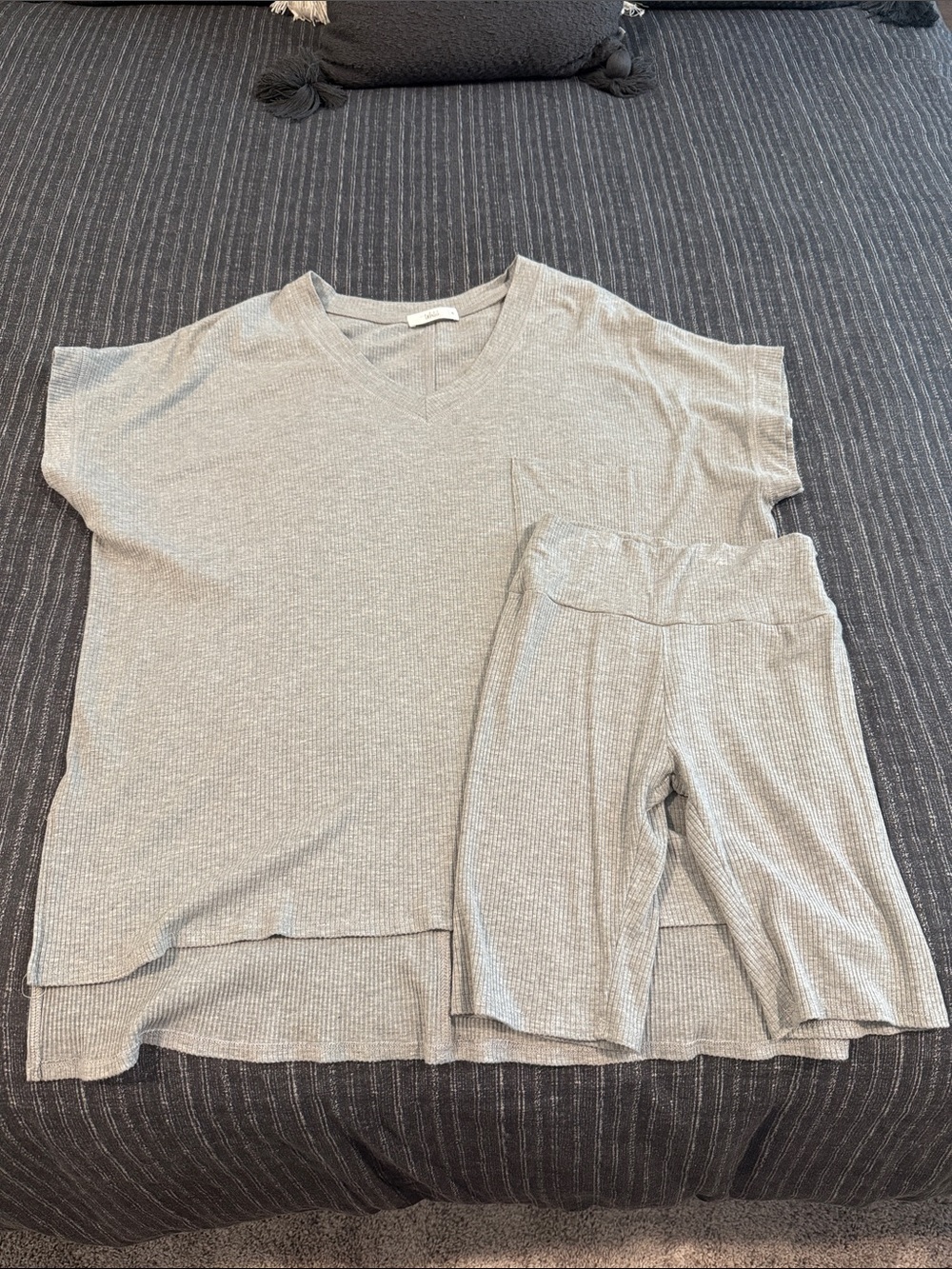 LIKE NEW Talulah Light Gray Ribbed Two-Piece Lounge Set - Top & Biker Shorts